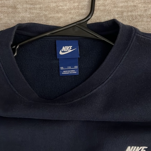 Nike Swoosh Sweatshirt Small Logo Crewneck Jumper Pullover Sweater - Picture 2 of 4